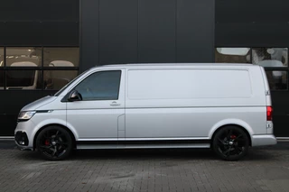 Volkswagen Transporter 2021 - 2.0 TDI L2H1 28 Bulli 150pk - 20 Inch - Camera - Trekhaak - Leder - ACC - LED - Rijklaar immagine 10