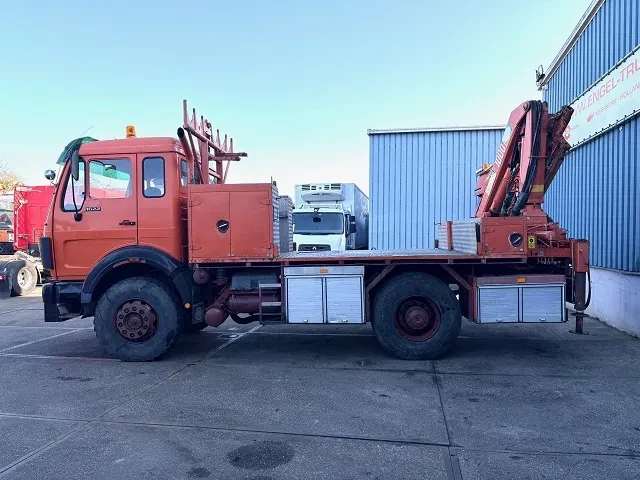 Mercedes-Benz 1922 1988 - AK 4x4 V6 WITH ONLY 128.500 KM!! AND HMF 1003K2 CRANE (MANUAL GEARBOX / FULL STEEL SUSPENSION / REDUCTION AXLE / P.T.O. / ETC.) obrázek 5