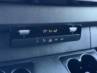 Mercedes-Benz Sprinter 2024 - 319 CDI 191 PK 4x4 AUTOMAAT FACELIFT BPM VRIJ !! / 9G-TRONIC / L3H2 / STUUR EN STOELVERWARMING / 2.8 TONS TREKHAAK / CAMERA / ADAPTIVE CRUISE / AIRCO......... ZEER COMPLEET !! obrazek 19