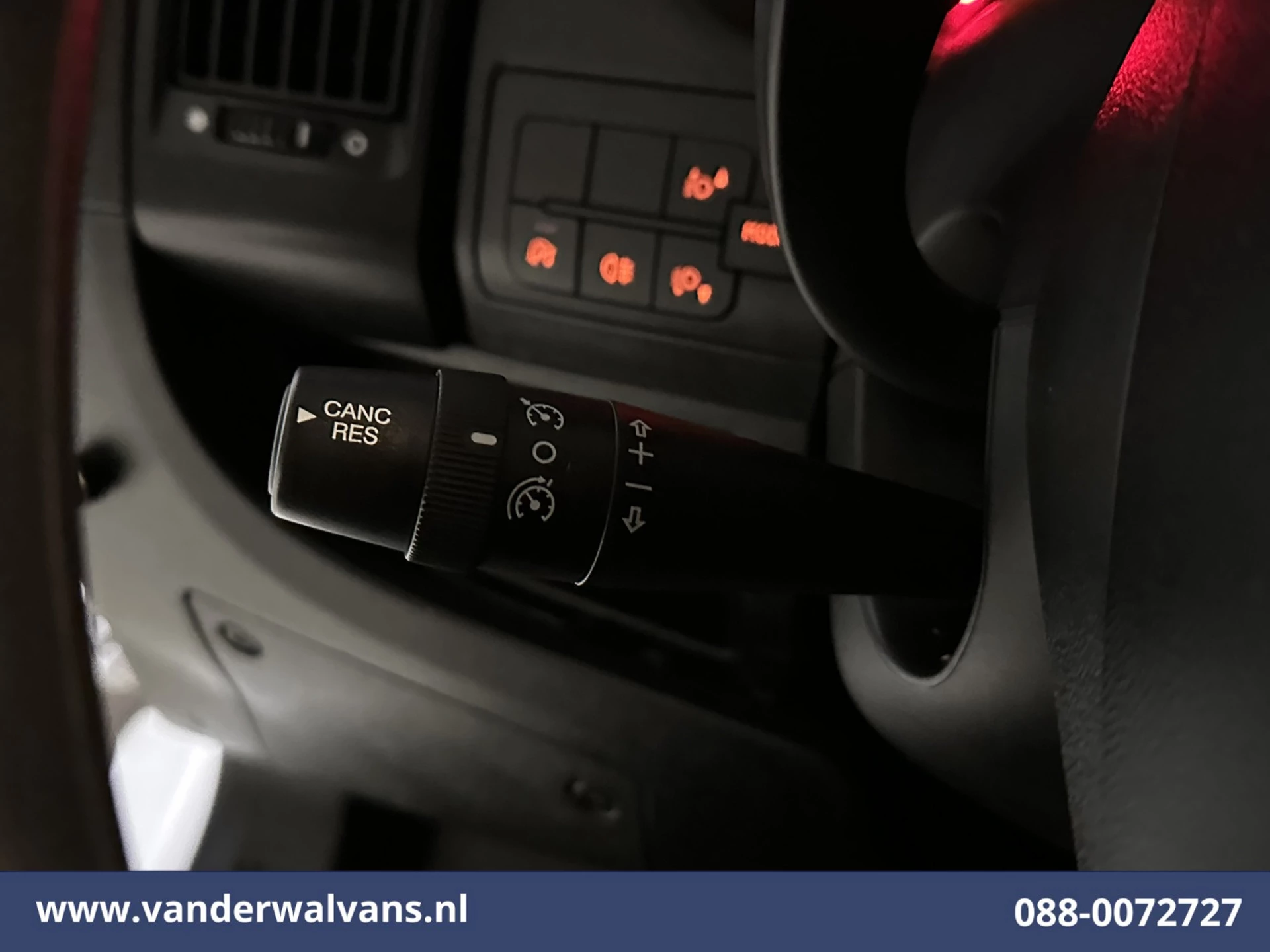 Peugeot Boxer 2022 - 2.2 BlueHDi 141pk Bakwagen 435cm Lang Laadklep Euro6 Airco | 1055kg laadvermogen | Cruisecontrol image 4