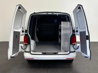Volkswagen Transporter 2021 - 2.0 TDI L1H1 30 Comfortline Bild 2 Miniaturansicht