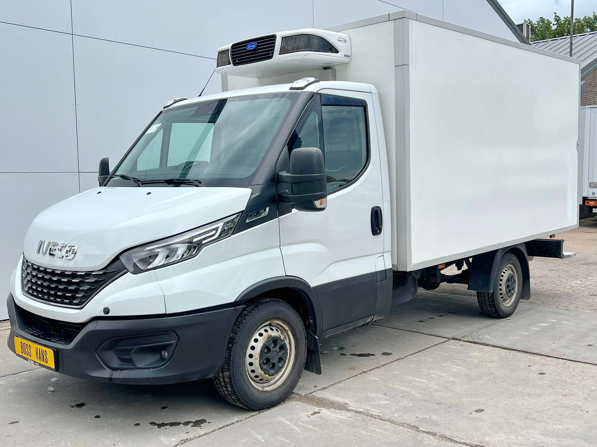 Iveco Daily 2021 - 35S14 2.3 Koelwagen Automaat Carrier Pulsor 400 -20 Vriezen/Koelen/Verwarmen Kuhlkoffer Koel/vrieswagen Climate Control Cruise Control Camera image 1