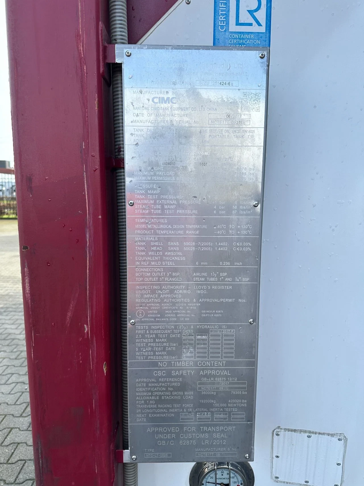 CIMC tankcontainers 2017 - 20FT ISO / 25.010L / L4BN / 22K2 / T11 / steam heating / bottom discharge / 2.5Y-TEST/CSC: 07/2027 afbeelding 12