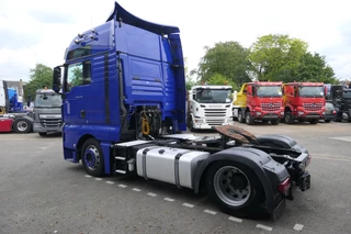 MAN TGX 2018 - 18.500 XXL | Mega/Lowdeck | Lifting Fifth Wheel | 749782Km | 2018 | Retarder | 2 Tanks | Full Air | Stand Klima | Roof Airco | 2 Sleeping beds | Seat Heating/Cooling | German Truck bild 9