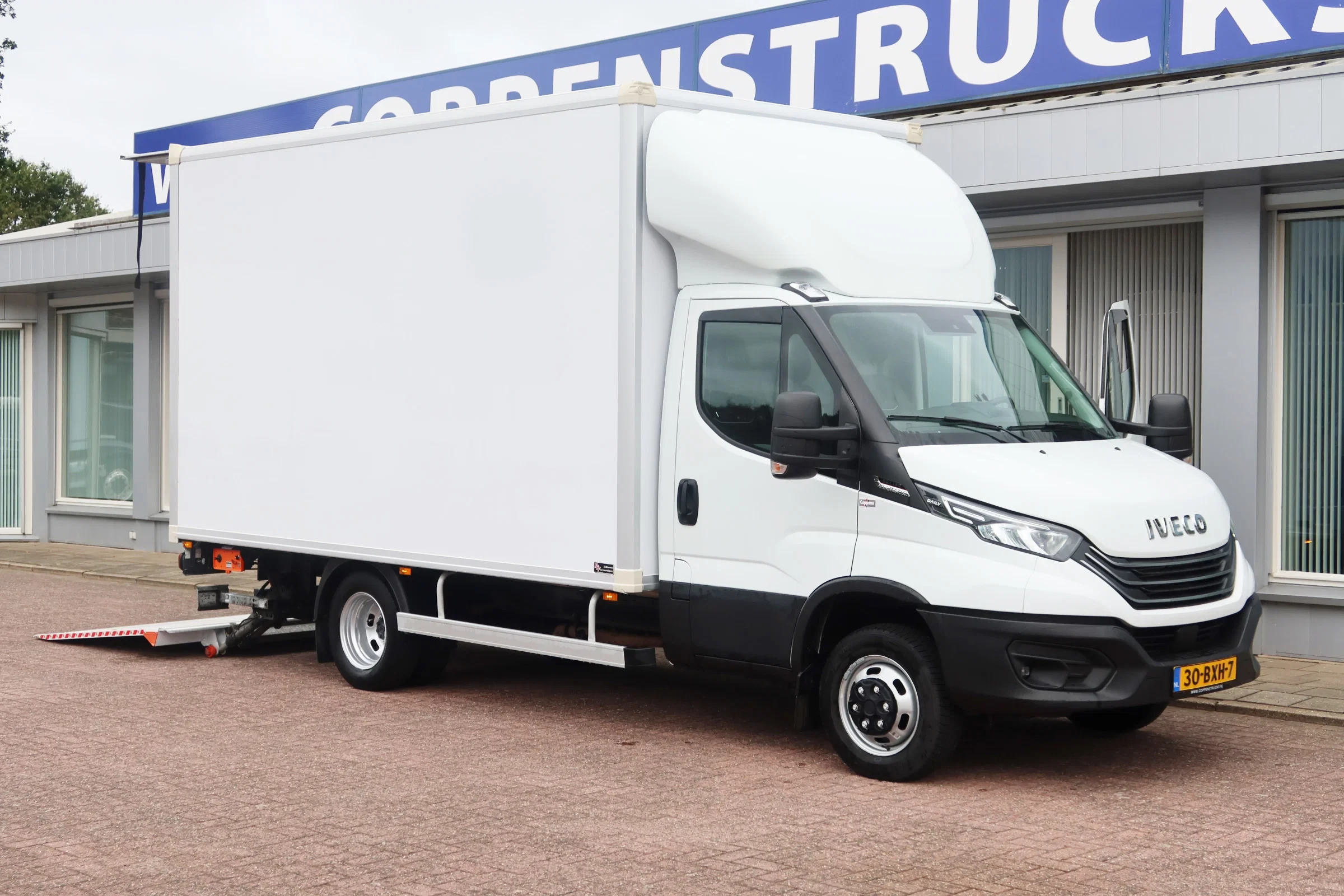 Iveco Daily 2024 - 50 C 18 Bak + Dhollandia klep 1000 kg C1 Automaat, Laadvermogen 2184 KG afbeelding 3