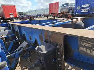 Renders 2 axle 20 ft container chassis  steel  springs bpw drum heavy duty 1996 - N/A image 14