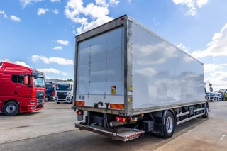 Renault N/A 2012 - MIDLUM 270 DXI + DHOLLANDIA 2T. imagen 5