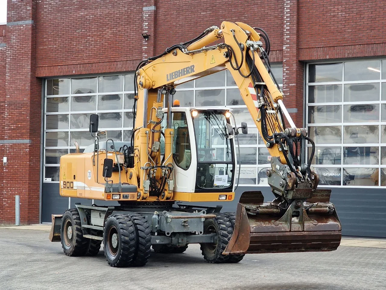Liebherr 2009 - A900C - 95 KW - Central Greasing - imagem 1