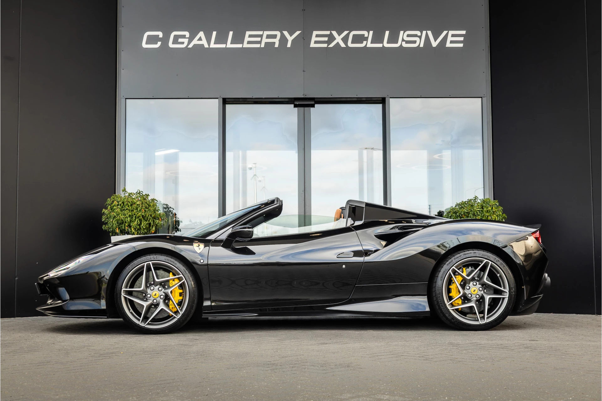 Ferrari F8 Spider 2022 - 3.9 V8 HELE obrázek 4