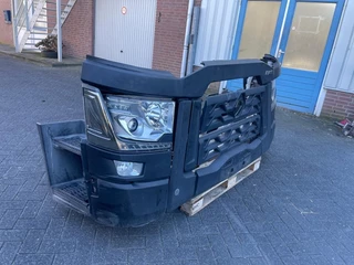 Renault N/A 2016 - 7482594230 / 7482282168 VOOR BUMPER COMPLEET immagine 2