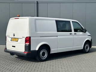 Volkswagen Transporter 2020 - 2.0 TDI 150 PK 4-MOTION 6.1 / L2H1 / 1e EIG. / 4x4 / TREKHAAK / ACHTERKLEP / INRICHTING / AIRCO / CRUISE / NAVI / APPLE CARPLAY obrazek 4