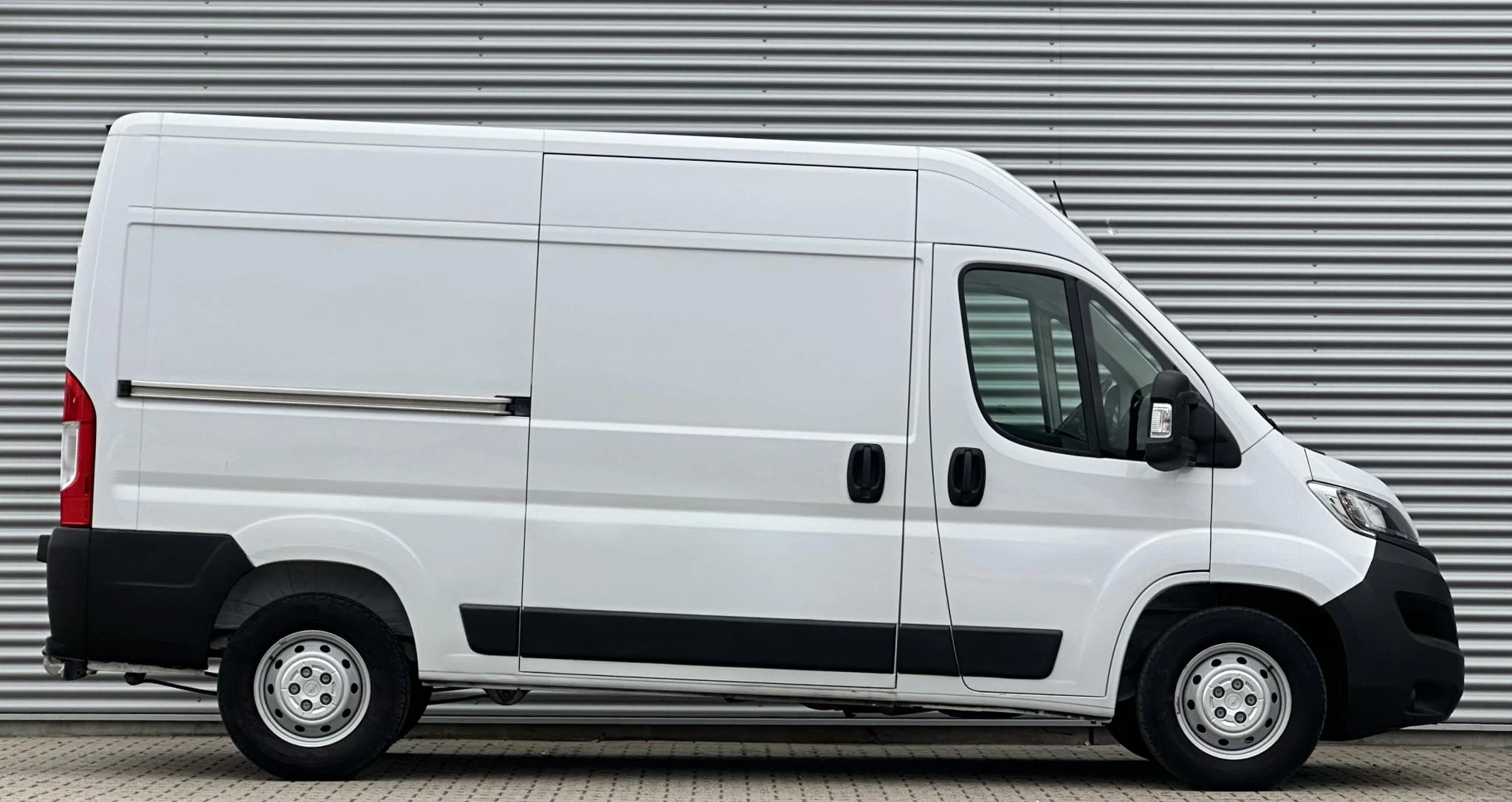 Opel Movano 2023 - 2.2D 165 Zwaar L2H2 3.5t Carplay|Cruise|Airco|Trek afbeelding 6