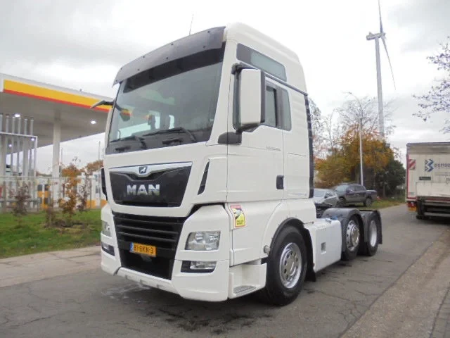 MAN TGX 2018 - 26.500 6X2 EUR6 NL TRUCK image 1