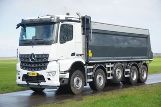 Mercedes-Benz AROCS 4945 2024 - 49-tons 10x4 midlift met Hyva kipper image 1