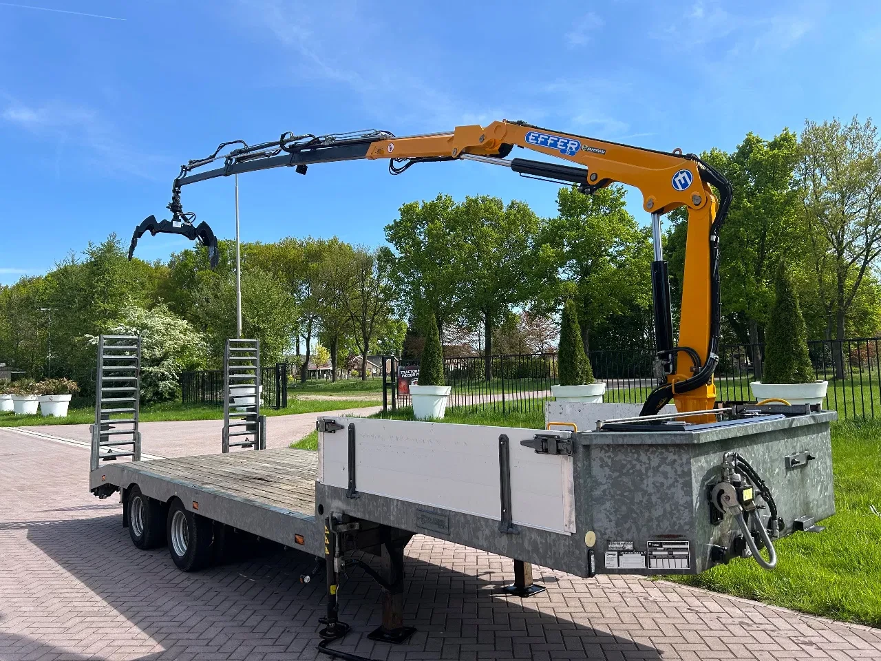 Veldhuizen 2005 - Be oplegger 9 TON semi dieplader MET KRAAN afbeelding 5