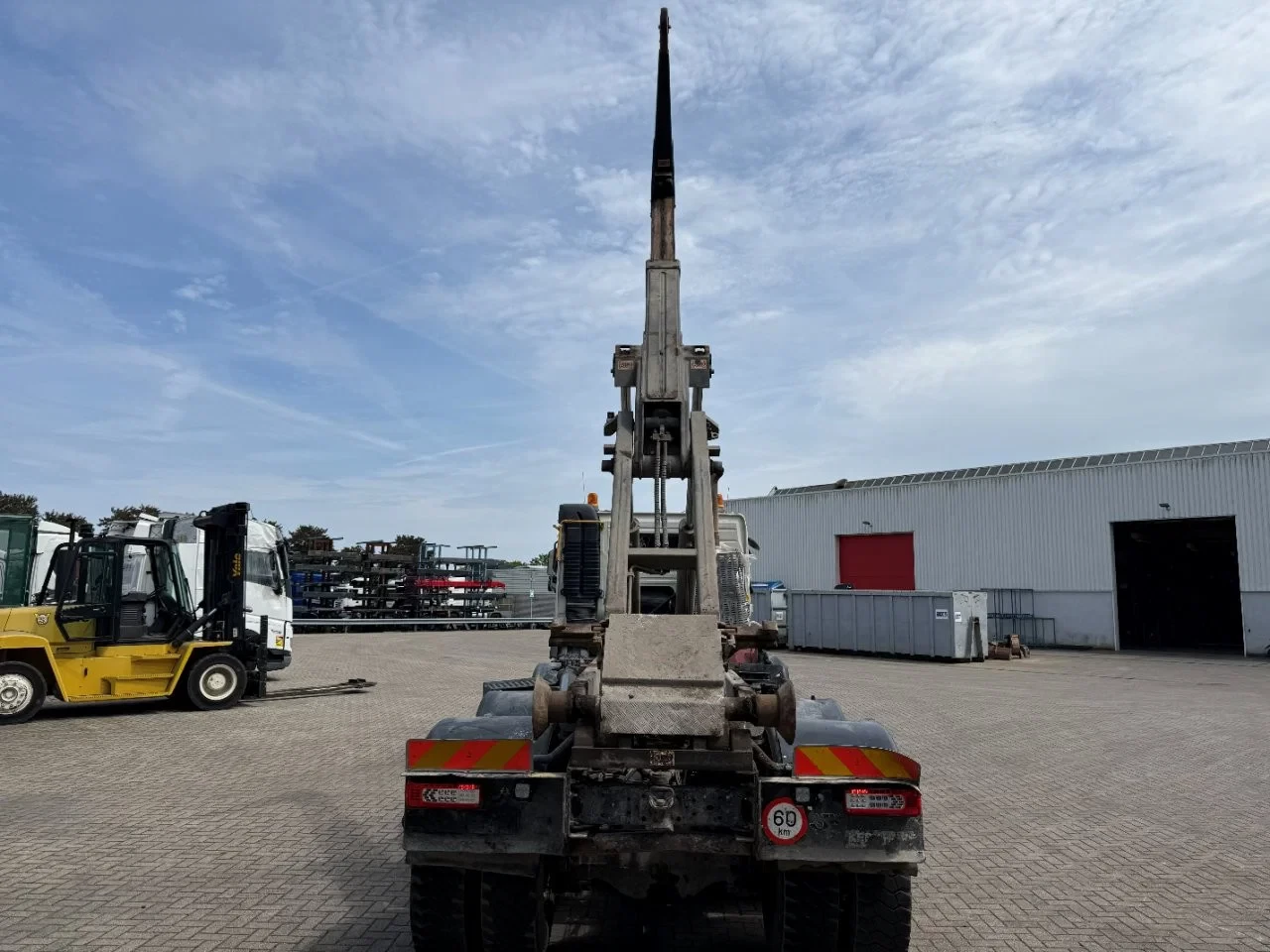 Volvo FMX 410 2018 - / ENGINE RUNNING / 8X4 / ONLY:278525 KM / AJK HOOKLIFT 25TON / 2X BIG AXLE / FULL-STEEL / AUTOMATIC / EURO-6 / 2018 obrázek 8