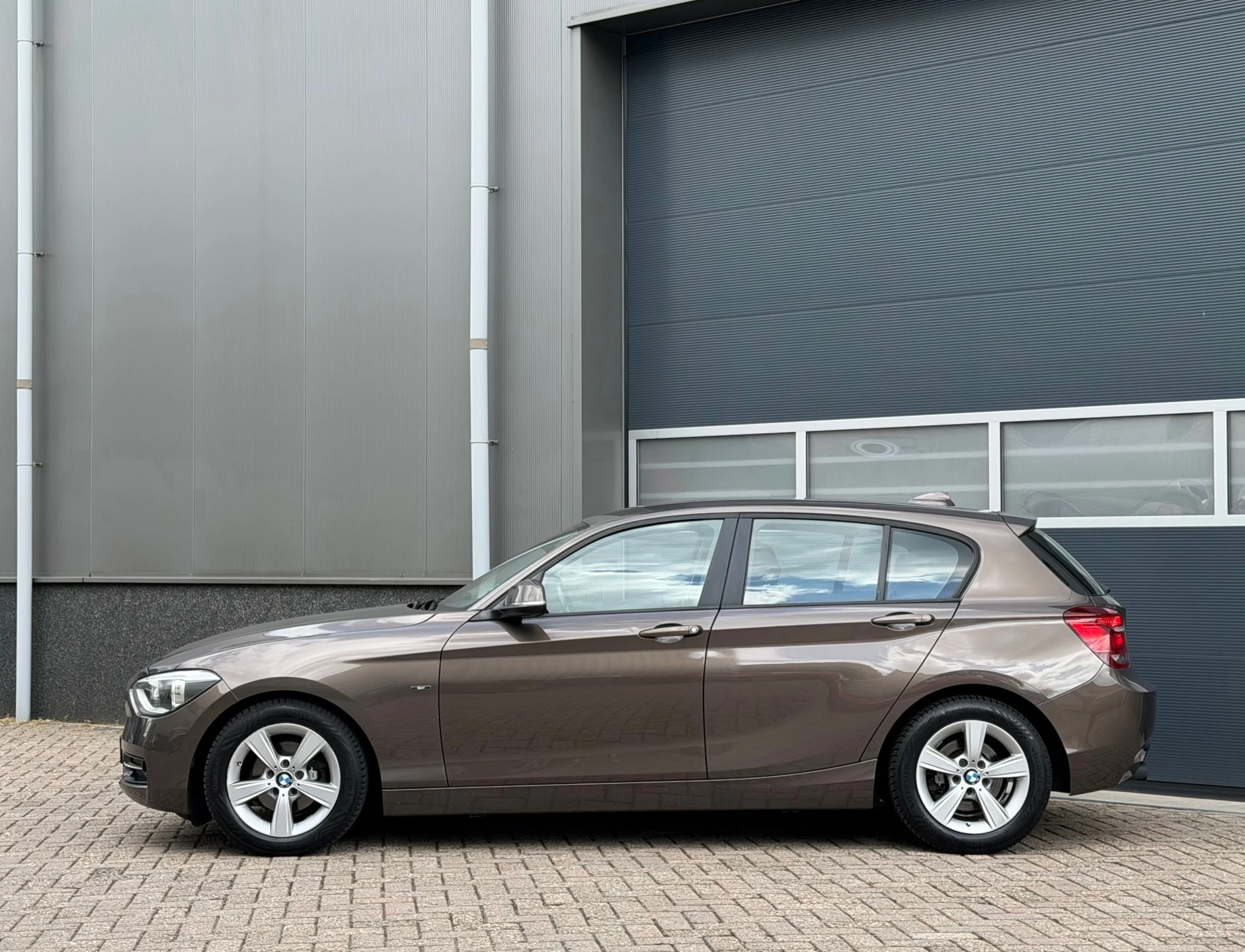 BMW 1 Series 2014 - 114i EDE Corporate Lease Edition bj.2014 Navi|Clima|NL auto. image 2