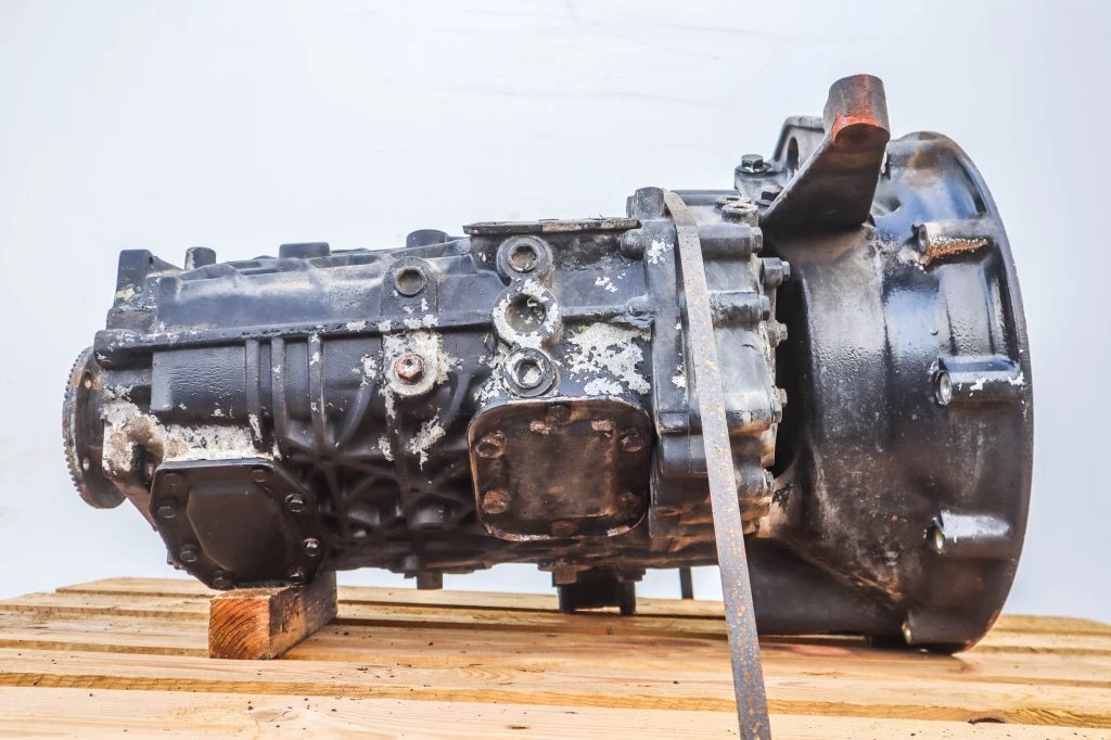 ZF 1995 - S6-66 M90 81.32002-6891 obrázek 1