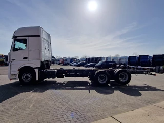 Mercedes-Benz Actros 2023 - 2663 Gigaspace 6x2 - Retarder - 4.90 WB - Full air - 630HP! - Leather obrazek 4