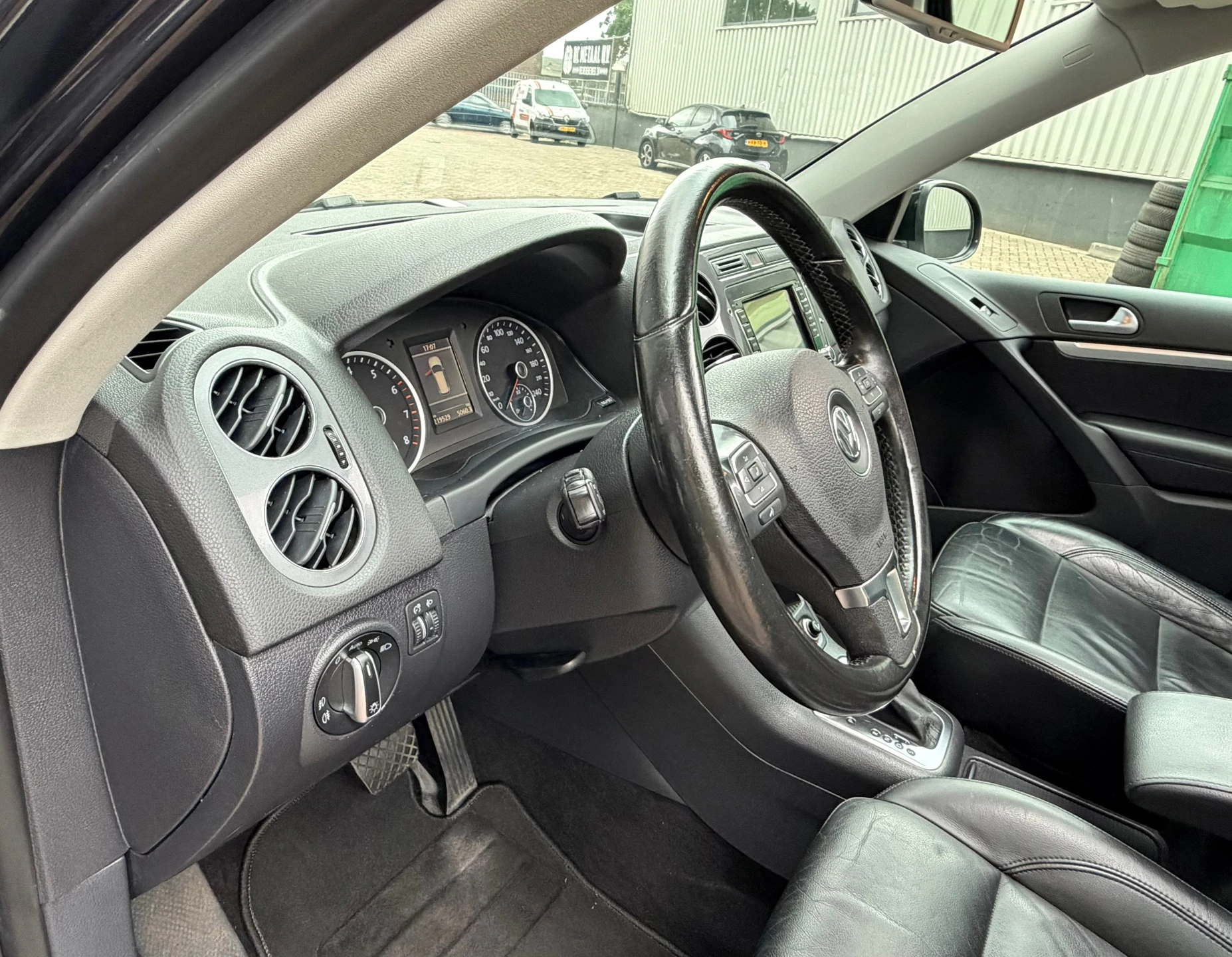 Volkswagen Tiguan 2011 - 2.0 TSI Sport&Style 4Motion bj.2011 Autom|Pano|Trekh|Navi. afbeelding 17