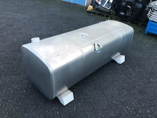 DAF N/A 2018 - 1945569 BRANDSTOFTANK 690 LTR
19995X675X580 (ALS NIEUW) obrazek 4