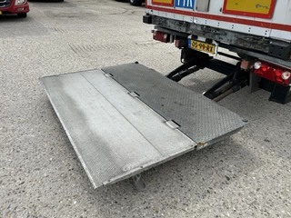 Schmitz Cargobull SCB S3B 2016 - / Box / Loadlift imagem 5