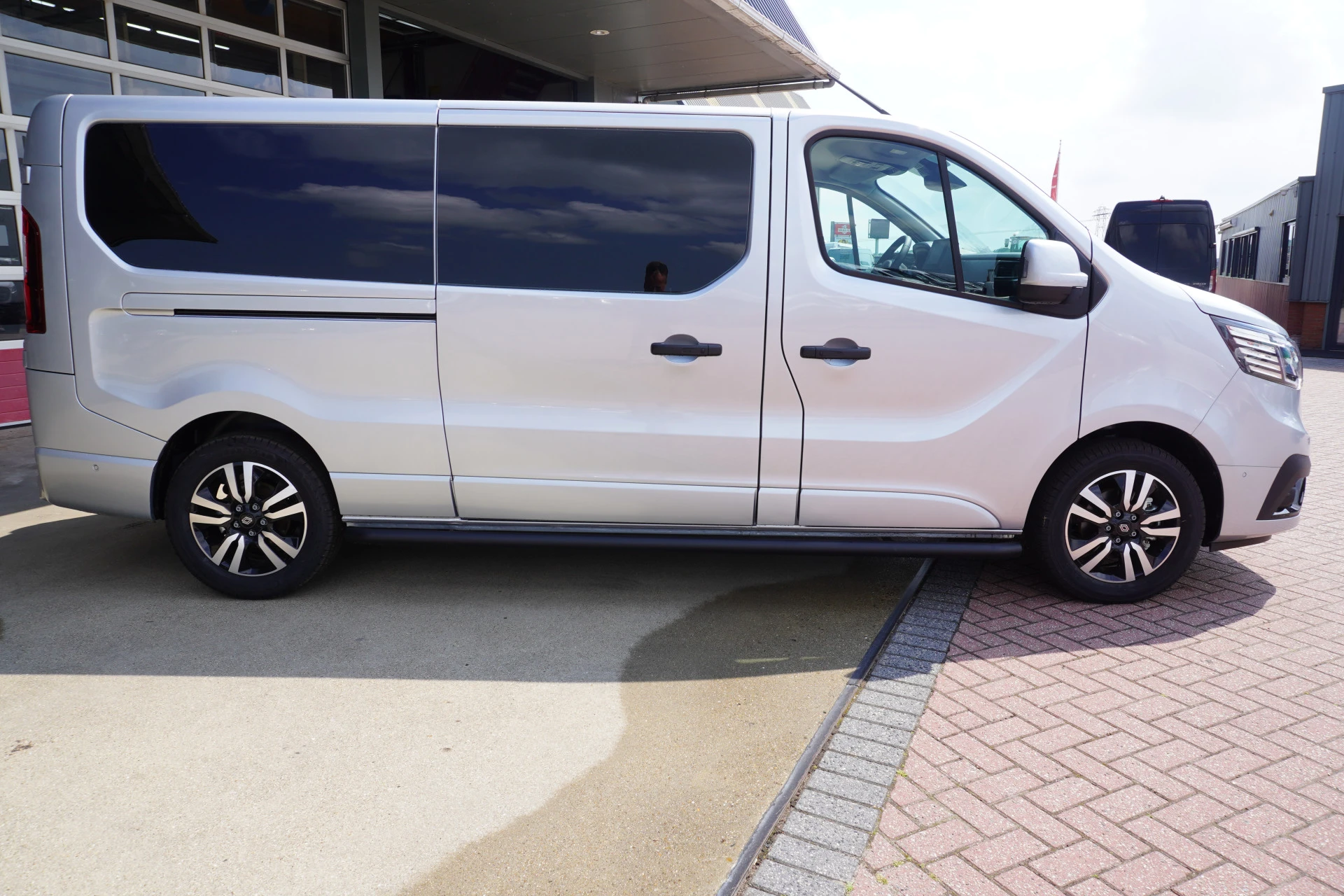 Renault Trafic 2024 - 2.0 Blue dCi 150PK T30 L2H1 Extra Anniversary Automaat Bild 3