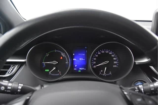 Toyota C-HR 2018 - 1.8 Hybrid Active | Netjes image 5