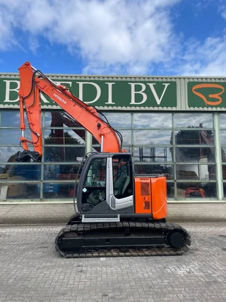 Hitachi 2012 - ZX135 US-3 image 2 thumbnail