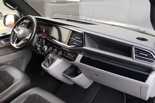Volkswagen Transporter 2021 - 2.0 TDI L2H1 28 Bulli 150pk - 20 Inch - Camera - Trekhaak - Leder - ACC - LED - Rijklaar immagine 42