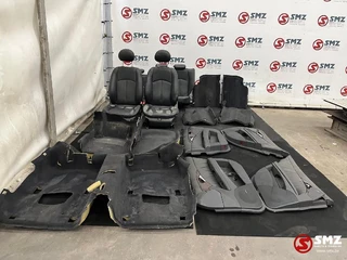 Mercedes-Benz N/A 2005 - Occ set interieur met zetels W211SW Mercedes image 1