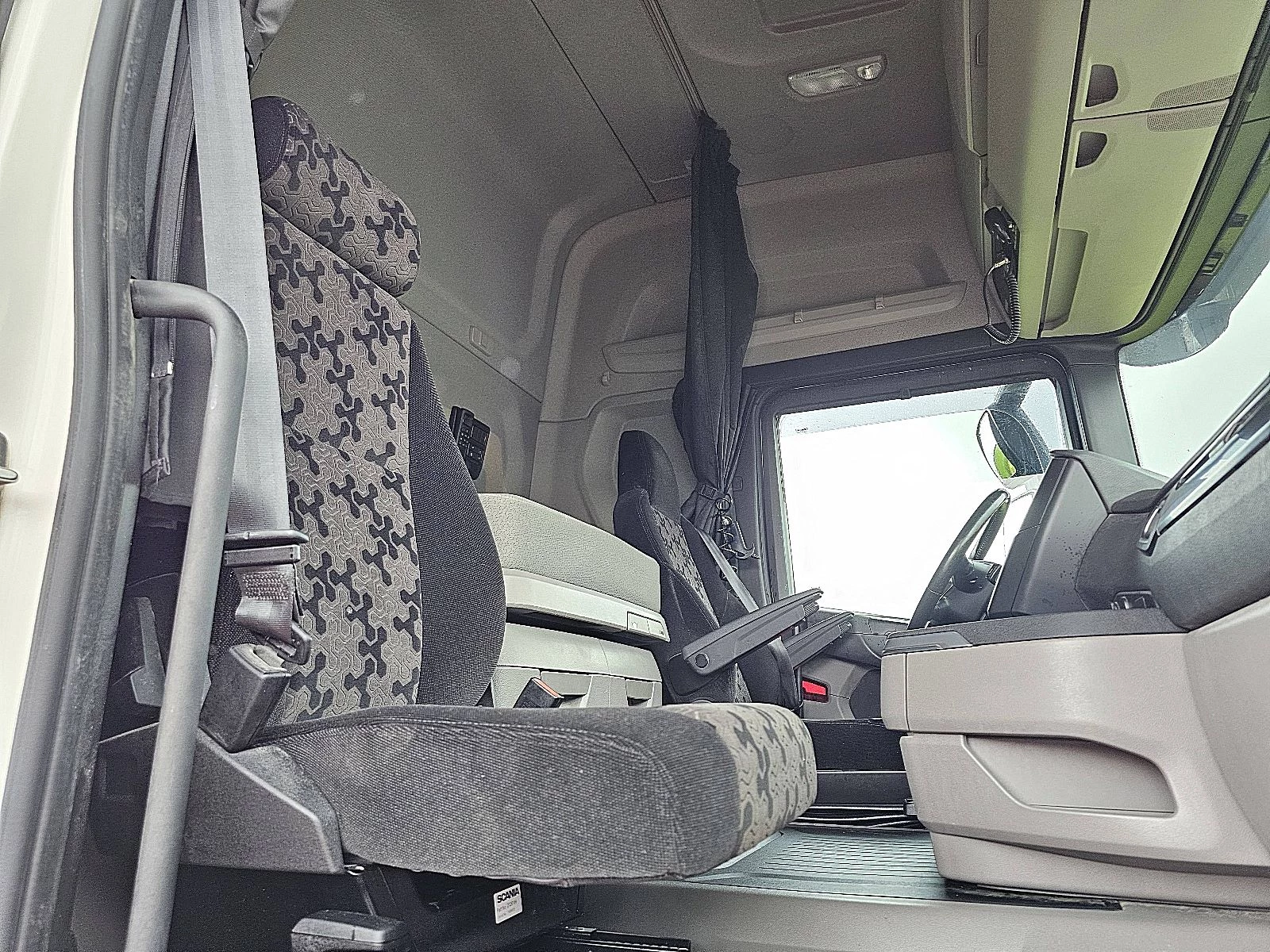 Scania R 2020 - R450 zdjęcie 7