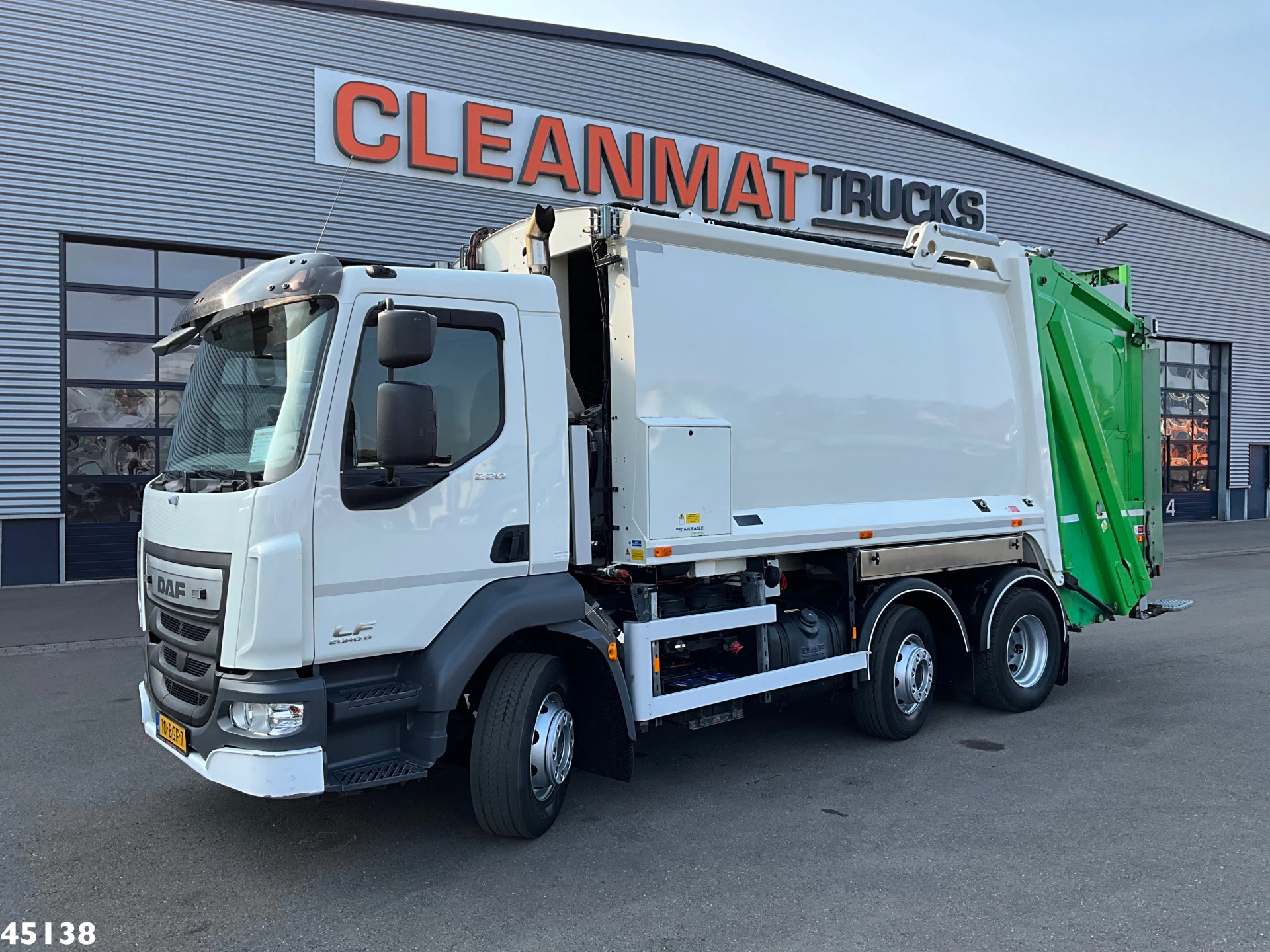 DAF FAG LF 220 Euro 6 Terberg Olympus 14m³ Just 122.749 km! 2015 Bild 1