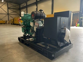 Cummins 2026 - 6BT5.9-GM83 - 100 kVA Marine Generator - DPX-19751 imagem 3 miniatura