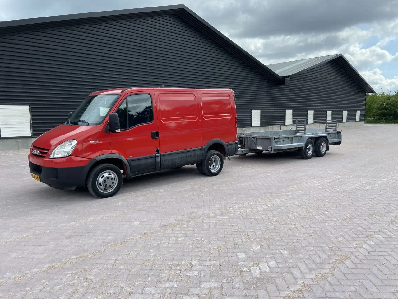 Iveco 50C18V EURO 4 2008 - BE bus N1 - veldhuizen 5.7 ton Hydro stop afbeelding 1