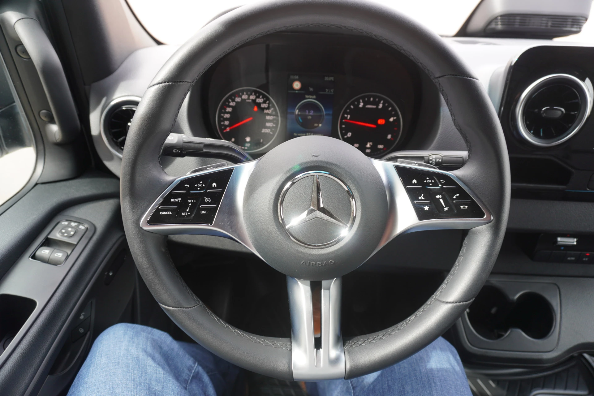 Mercedes-Benz Sprinter 2024 - 319 CDI 191PK L2H2 RWD Pro Automaat obrázek 15