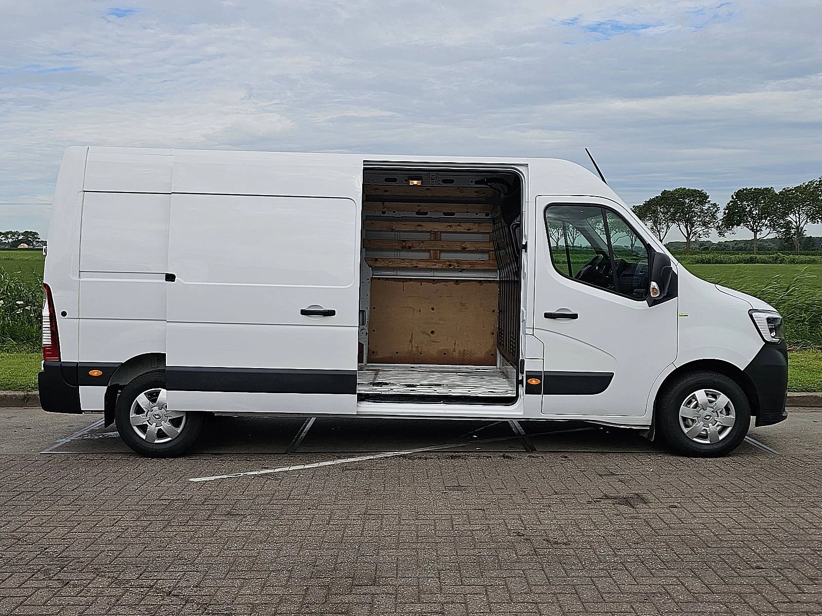 Renault Master 2024 - 2.3 imagen 15