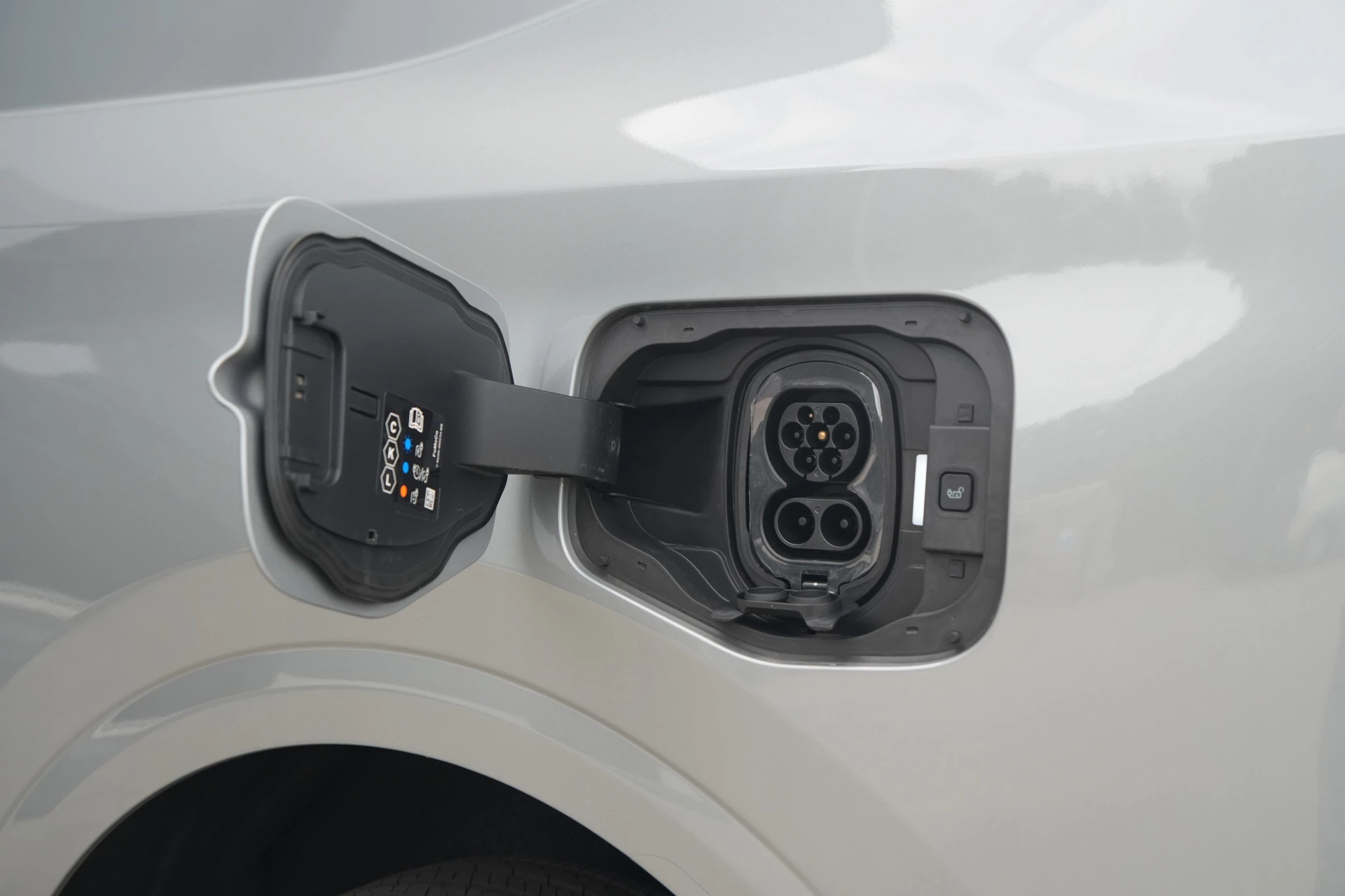 Ford E-Transit Courier 2026 - Limited 44 kWh 136pk - Trekhaak - Stoel/Stuurverwarming - ACC - Blindspot - Camera - Rijklaar Bild 41