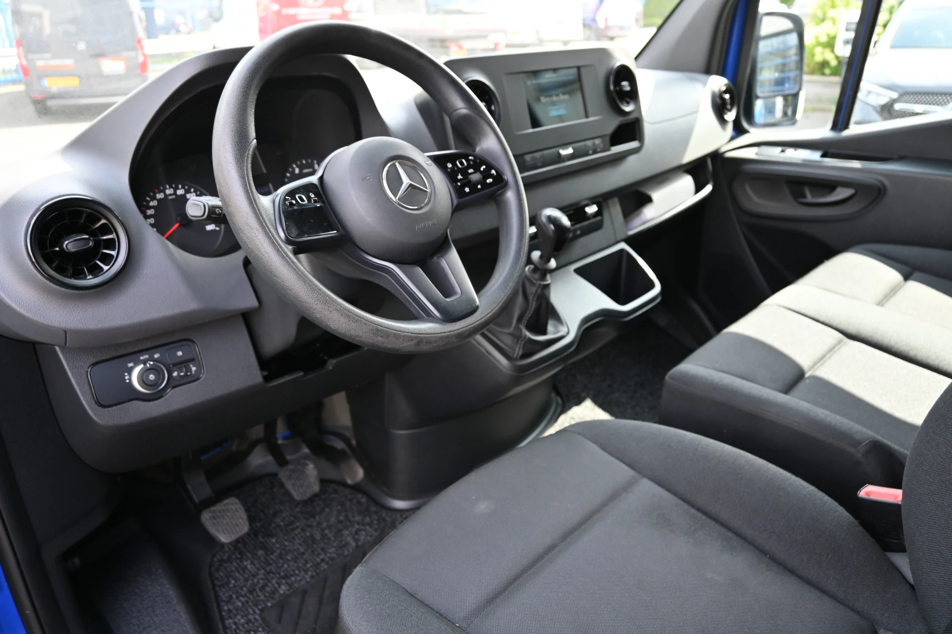 Mercedes-Benz Sprinter 2020 - 316 CDI L1H1 RWD изображение 4