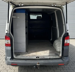 Volkswagen Transporter 2010 - 2.0 TDI L1H1 image 10
