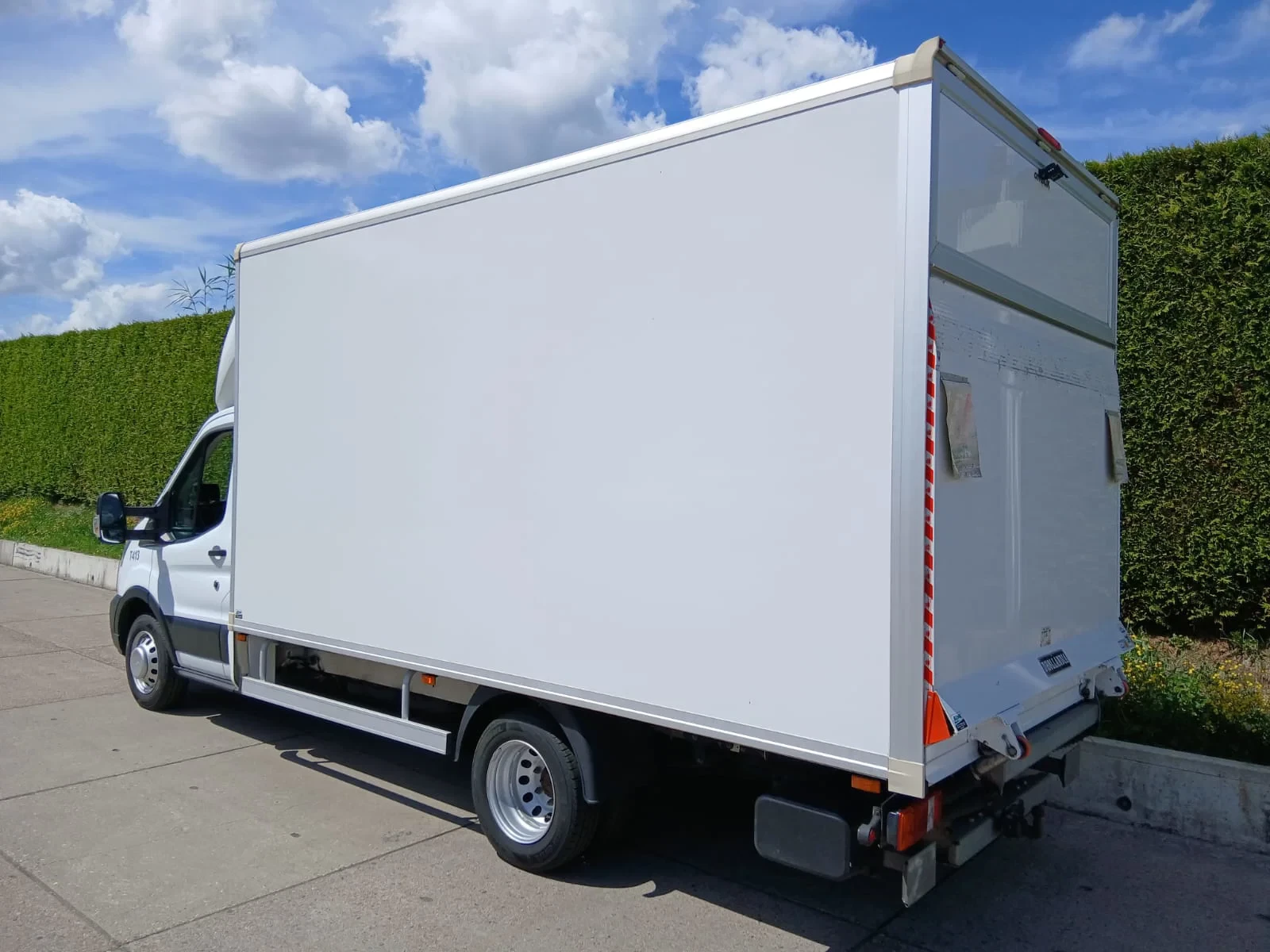 Ford Transit 2023 - bakwagen 4,3 m. obrázek 3