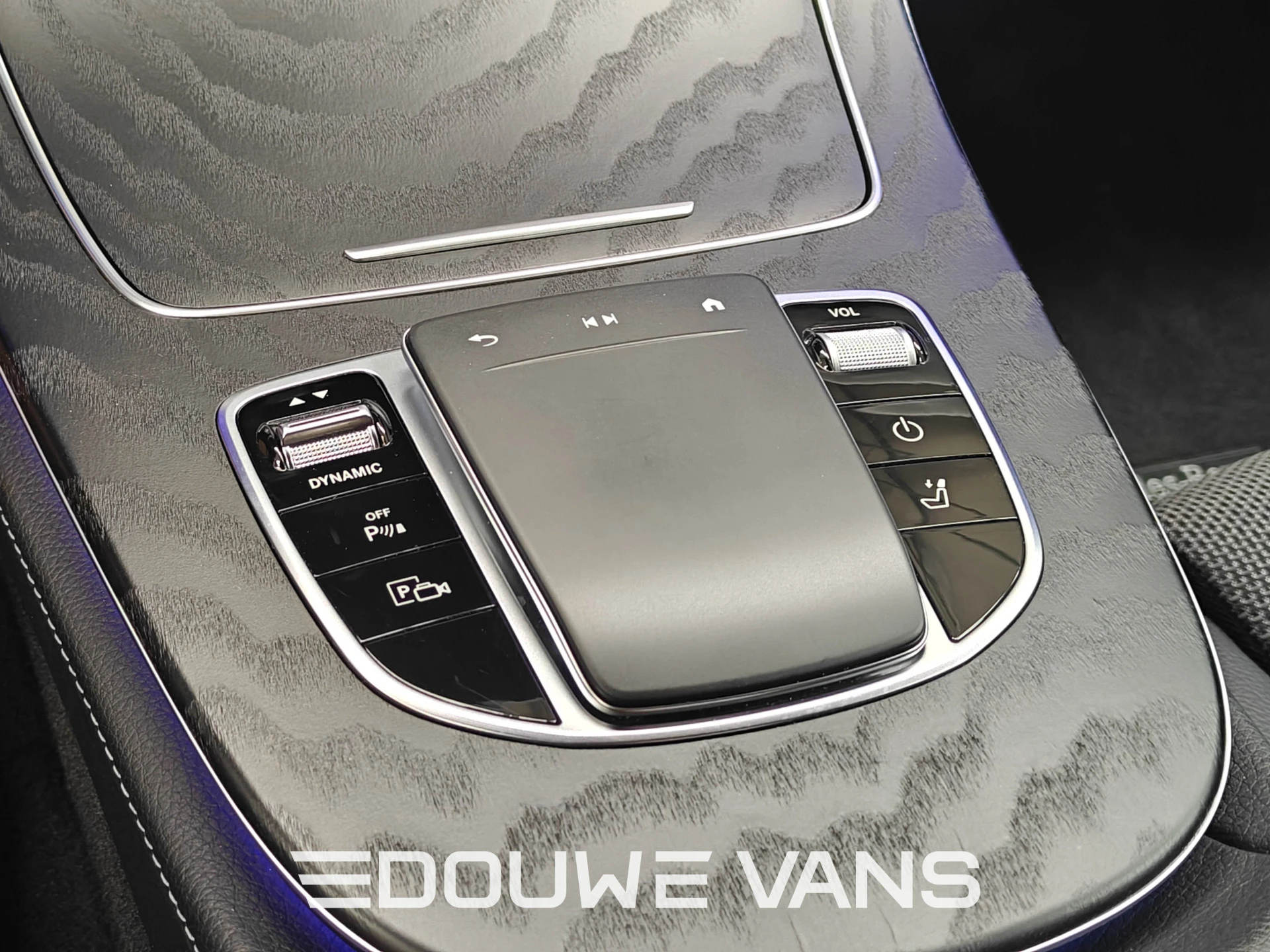 Mercedes-Benz E-Class 2022 - 300e Burmester Trekhaak Avantgarde Schuifdak Bild 15