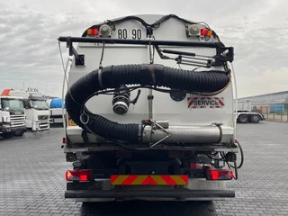Scania P 2016 - P320 4x2 + Bucher Schörling Optifant 8000 (Only 36.360Km!!) Sweeper/Cleaner/Kehrwagen image 4