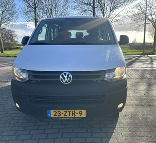 Volkswagen Transporter 2013 - Kombi 2.0 TDI L2H1 BlueMotion 3 + 3 + 3 Marge image 5