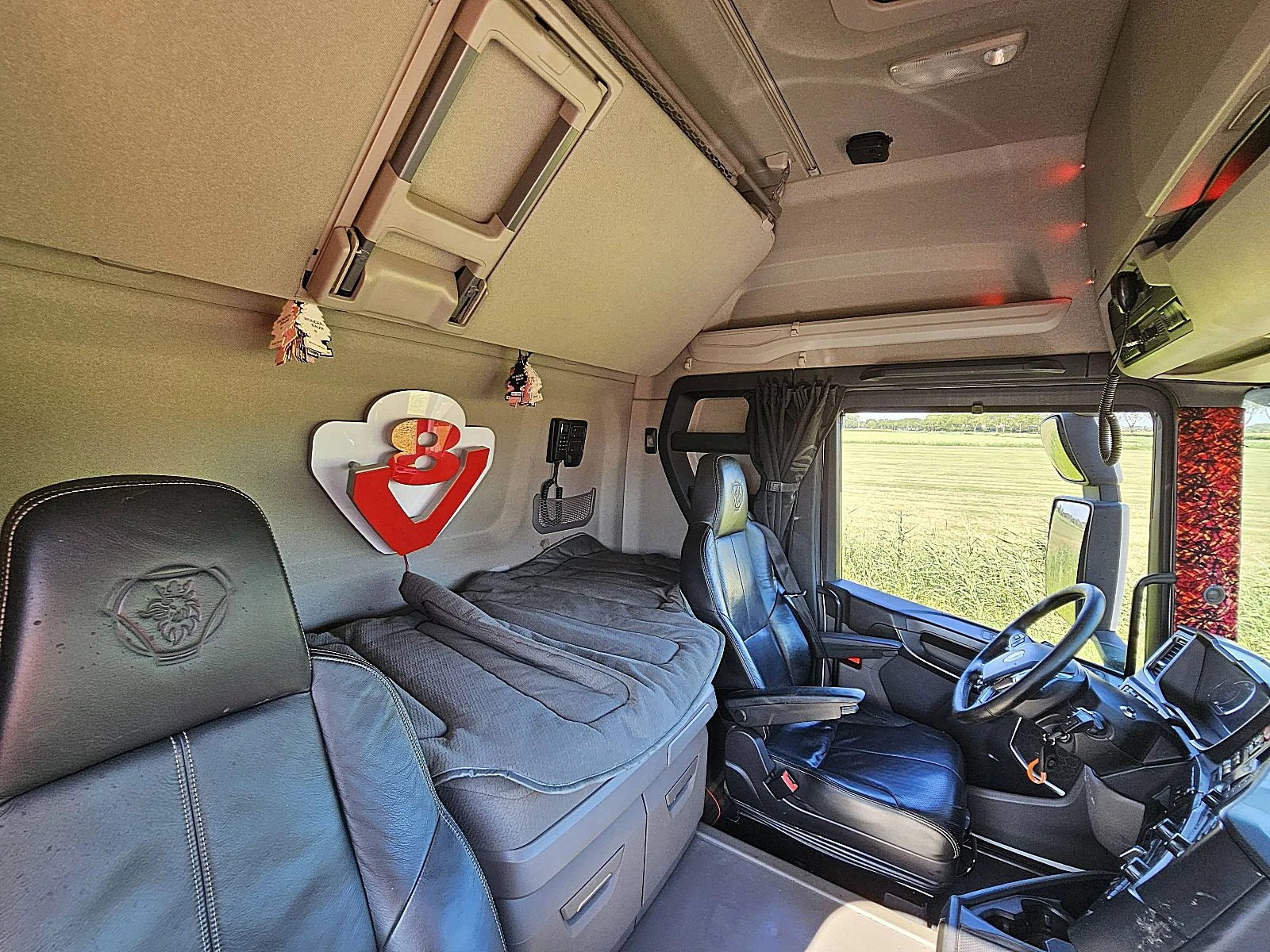 Scania R 2019 - R520 image 15