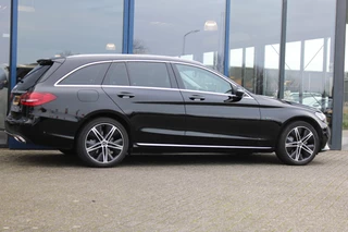 Mercedes-Benz C-Class 2020 - Estate 300e Advantage Pack Avantgarde NAVI 18'''CARPLAY image 3