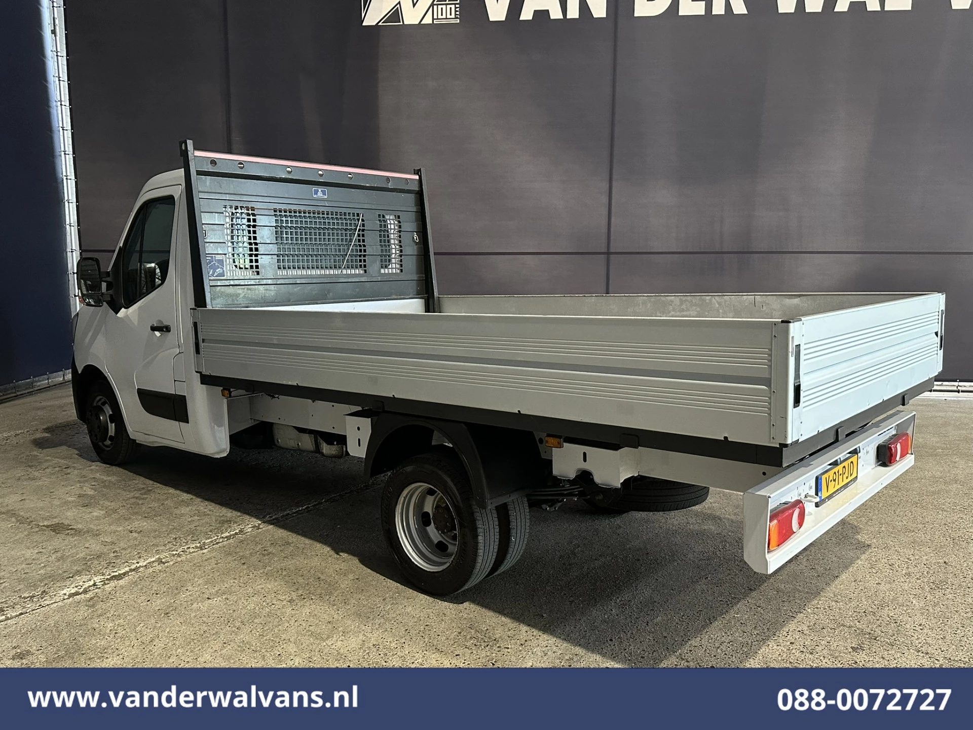 Renault Master 2023 - 2.0 dCi Pick Up Open Laadbak Dubbel Lucht Euro6 Airco | Cruisecontrol | LED | Leder| 3500kg Trekvermogen image 9