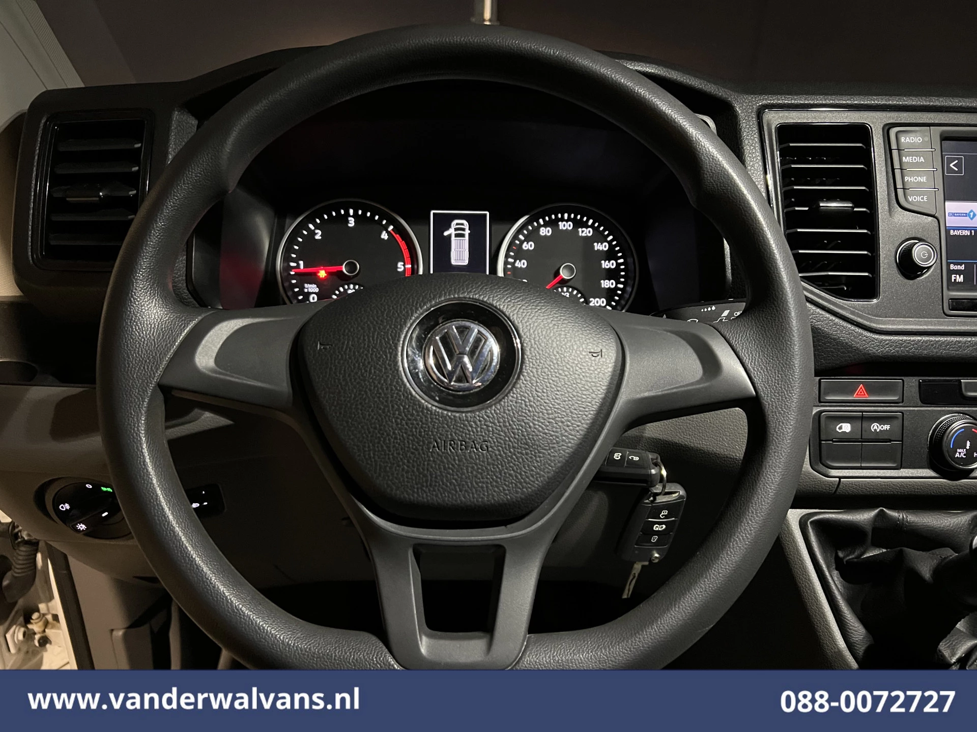 Volkswagen Crafter 2020 - 2.0 TDI 140pk L3H3 L2H2 Euro6 Airco | Camera | Apple Carplay | Cruisecontrol image 18
