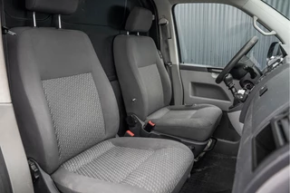 Volkswagen Transporter 2010 - T5 2.0 TDI L1H1 | 140 PK | Airco | Trekhaak bild 13