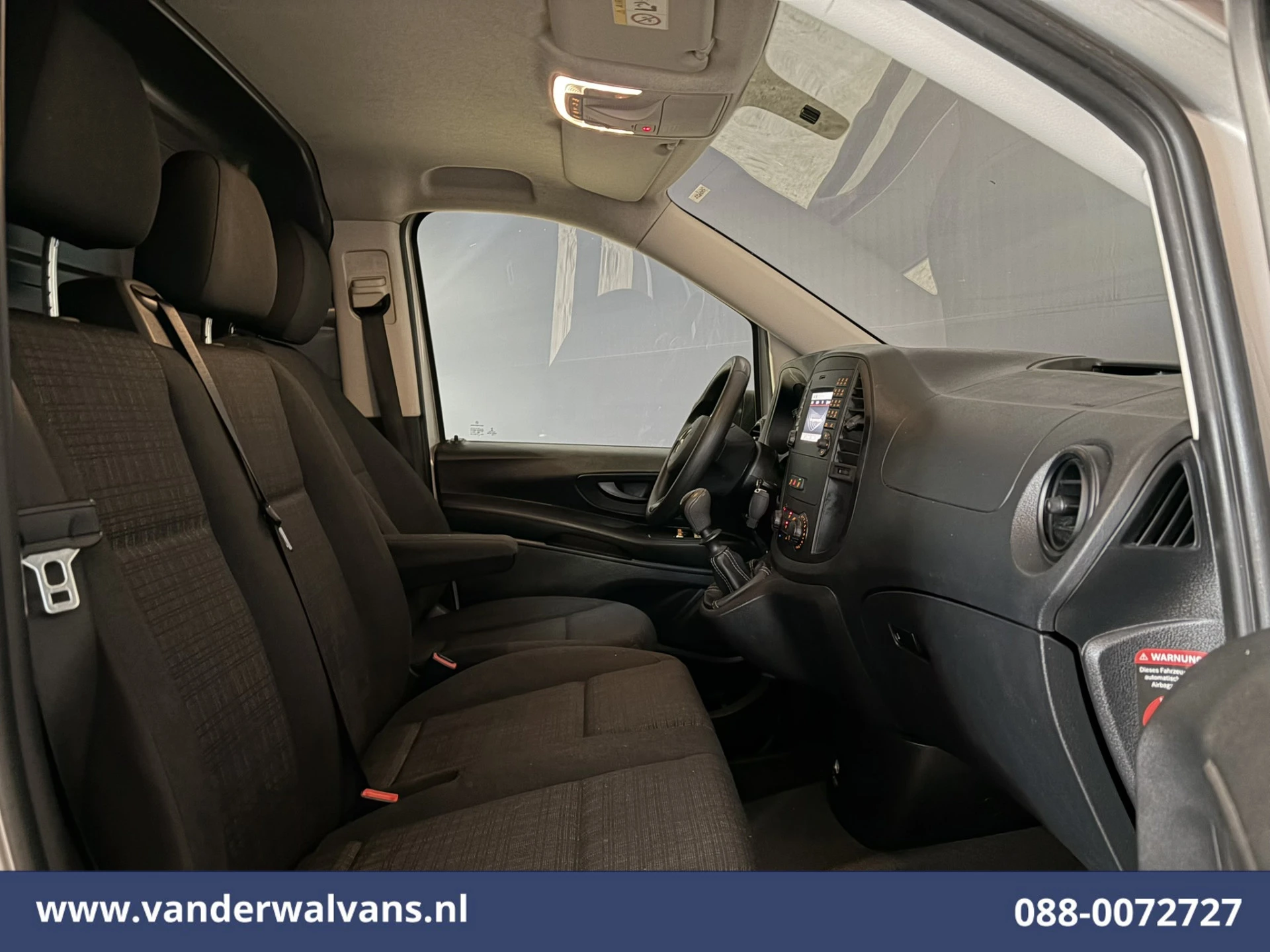 Mercedes-Benz Vito 2020 - 116 CDI 164pk L2H1 Euro6 Airco | 3-Zits | Camera | Navigatie | Cruisecontrol | Stoelverwarming immagine 6
